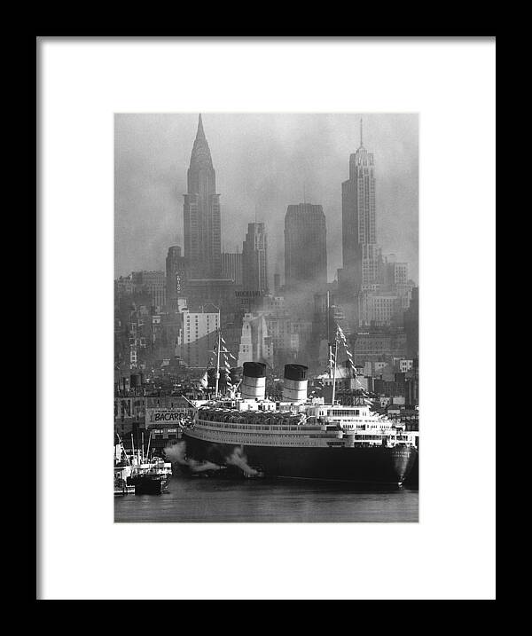 02/15/05 Framed Print featuring the photograph The Queen Elizabeth, New York, 1958 by Andreas Feininger