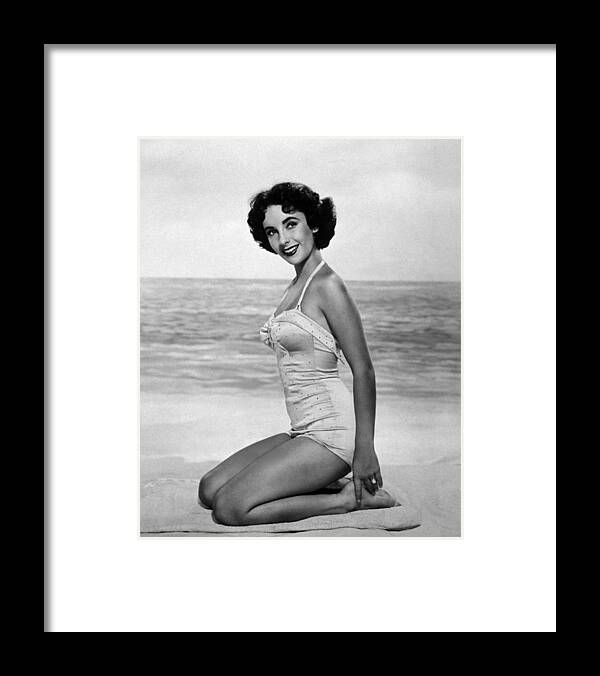 People Framed Print featuring the photograph Elizabeth Taylor #2 by Hulton Archive