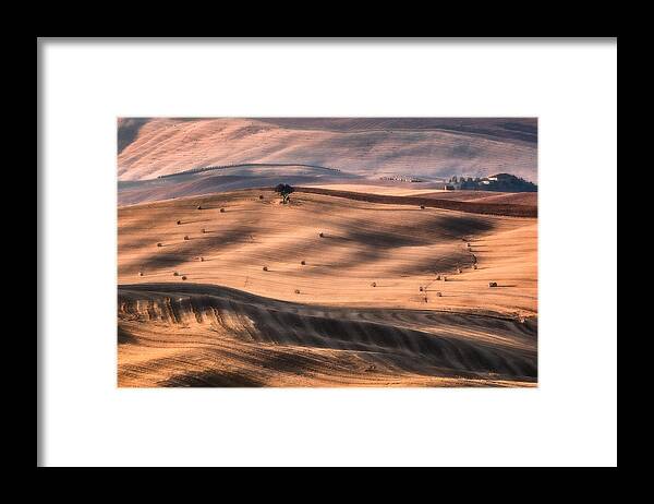 Valdorcia Framed Print featuring the photograph Val D\'orcia #3 by Sebastian Prioteasa