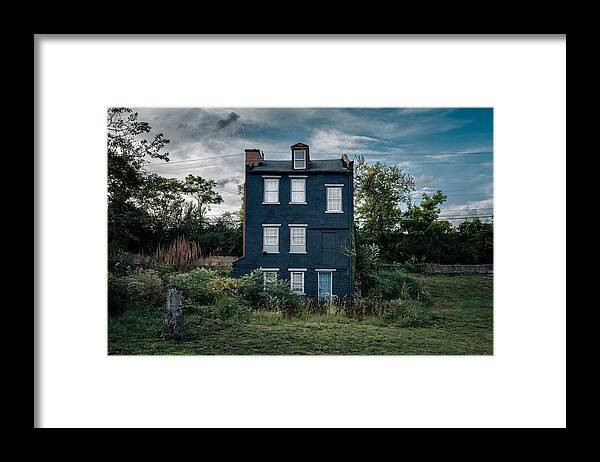  Framed Print featuring the photograph Abandoned Home Near Downtown Pittsburgh by Mitchell Hanson