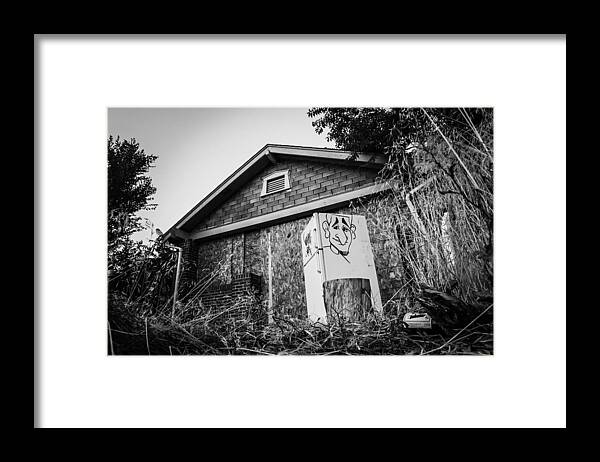Abandoned Framed Print featuring the photograph An Abandoned Home with a Personality by Kevin Schwalbe