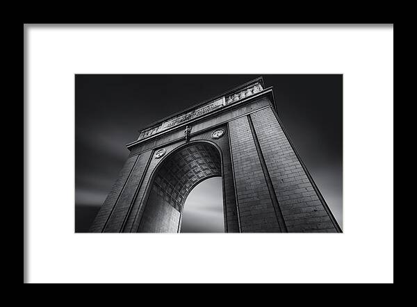 Arch Framed Print featuring the photograph Arcus Insignes Triumphum by Jorge Ruiz Dueso