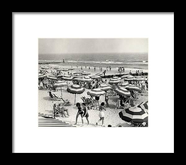 People Framed Print featuring the photograph Atlantic City, Nj by George Marks