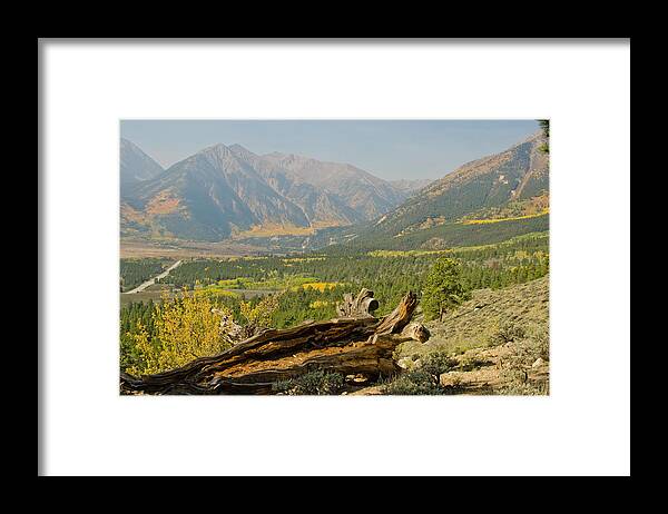 Scenics Framed Print featuring the photograph Autumn Colors On The Continental Divide by Chapin31