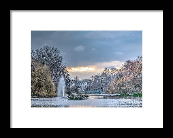 Tourism Framed Print featuring the photograph Backside Buckingham by Laura Hedien