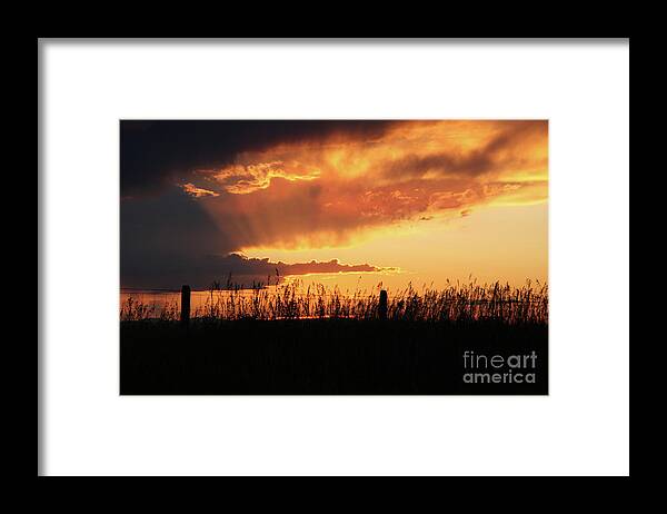 Montana Sunset Framed Print featuring the photograph Big Sky Sunset by Terri Brewster