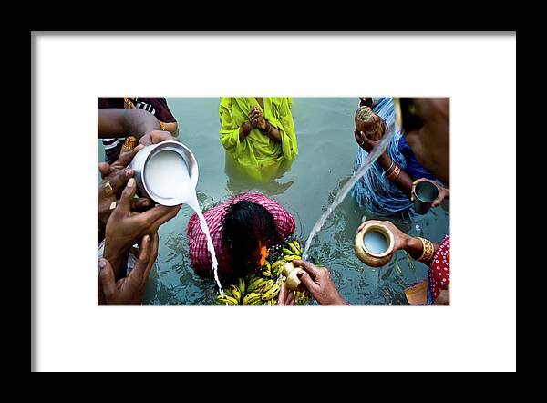 Hinduism Framed Print featuring the photograph Devotees Pouring Water And Milk On Woman by Subir Basak
