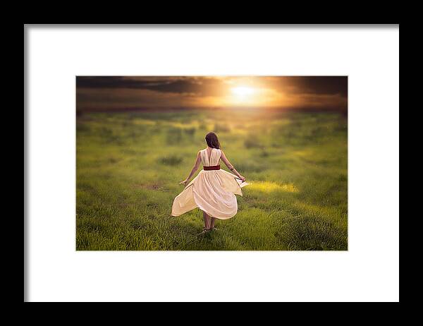 Grass Framed Print featuring the photograph Enar 2 by David Vzquez L.