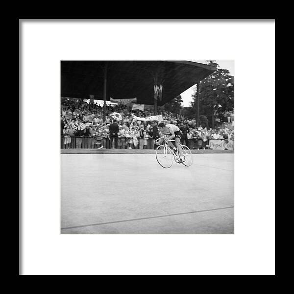 Paris Framed Print featuring the photograph Finish Of Tour De France, In 1969 by Keystone-france