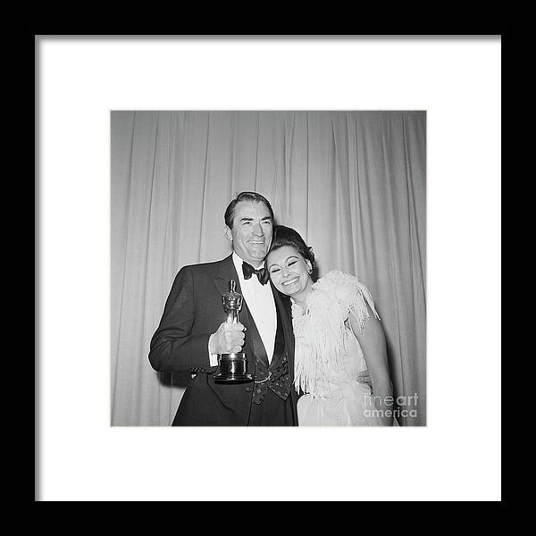 Santa Monica Civic Auditorium Framed Print featuring the photograph Gregory Peck With Sophia Loren And Oscar by Bettmann