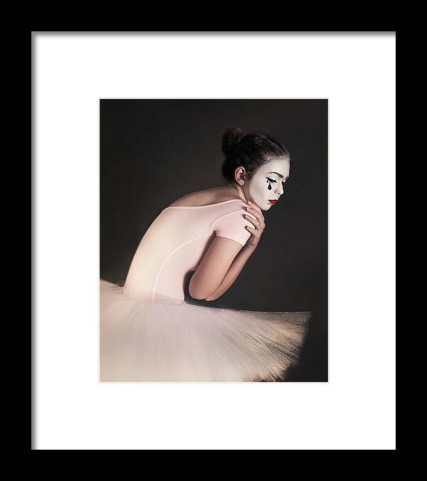 Ballerina Framed Print featuring the photograph Hurt by Bettina Tautzenberger