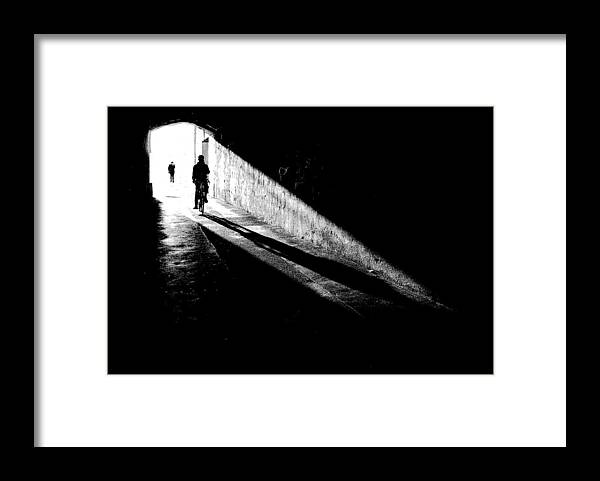 Tunnel Framed Print featuring the photograph Il Tunnel by Giovanni Paolini