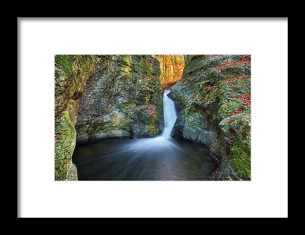 Indian Well Falls Framed Print featuring the photograph Indian Well Falls by Juergen Roth