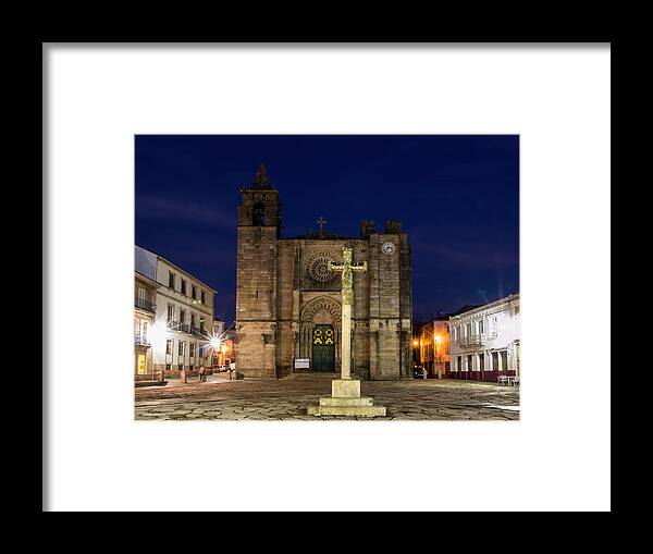 Tranquility Framed Print featuring the photograph La Hora Azul by Carlos Alonso Fotografia