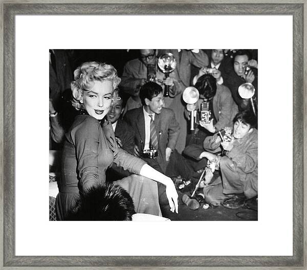 Marilyn Monroe & Joe DiMaggio 1954 8" x 10" Photo 
