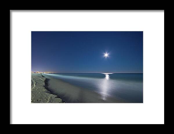 Water's Edge Framed Print featuring the photograph Myrtle Beach by Life On Manual