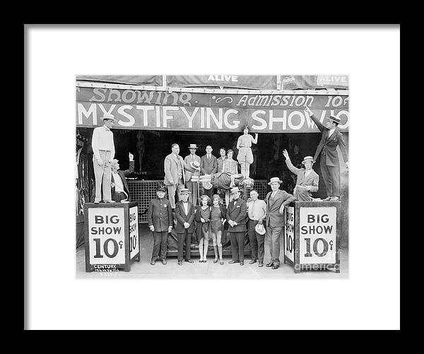Working Framed Print featuring the photograph Mystifying Show At Coney Island by Bettmann