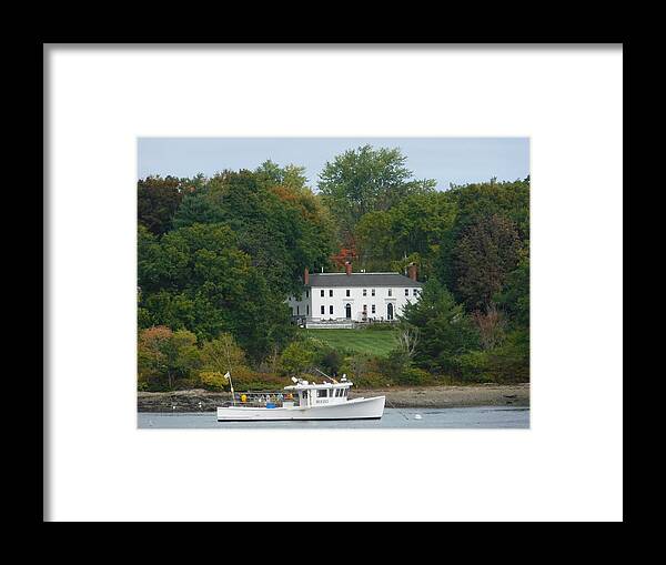 White House Framed Print featuring the photograph - Seaside Home, Portsmouth NH by THERESA Nye