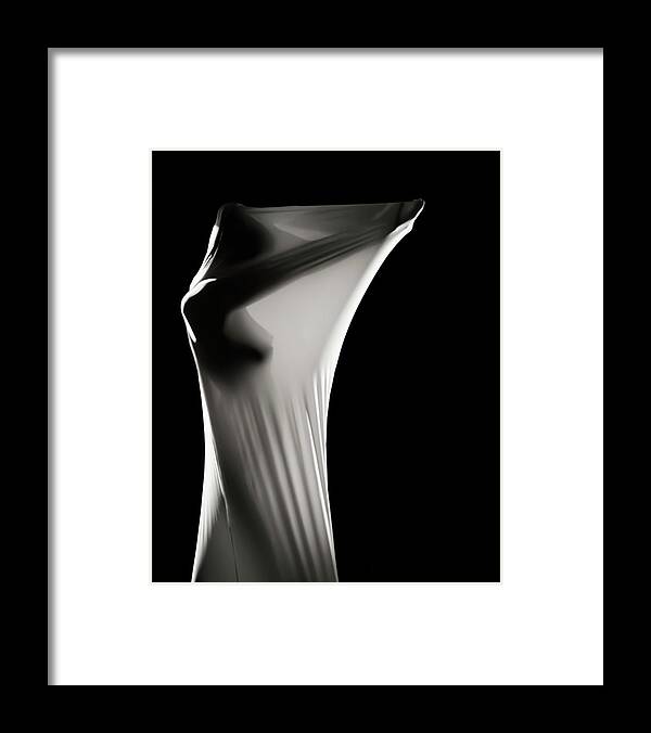 Graphic Framed Print featuring the photograph Nsudk Kptra by Ari Kordonsky