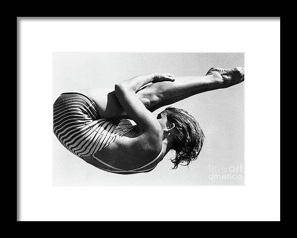 Pat Mccormick - Diver Framed Print featuring the photograph Patricia Mccormick Diving In Olympics by Bettmann