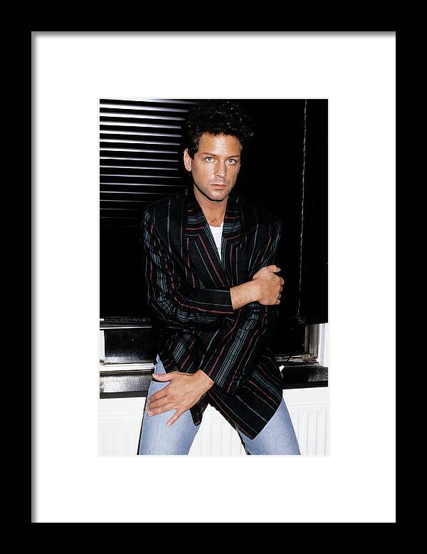 Singer Framed Print featuring the photograph Photo Of Lindsey Buckingham And by Erica Echenberg