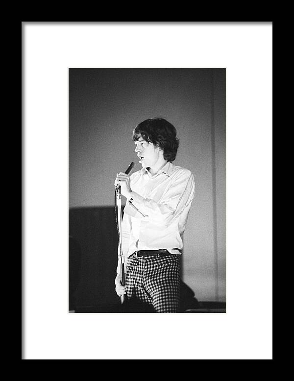 People Framed Print featuring the photograph Photo Of Mick Jagger And Rolling Stones by Chris Morphet
