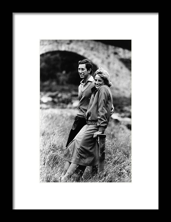 1980-1989 Framed Print featuring the photograph Romantic Couple by Hulton Archive