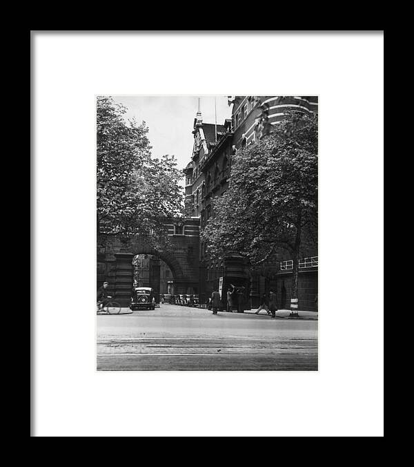 Thames Embankment Framed Print featuring the photograph Scotland Yard by Fox Photos