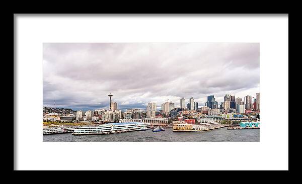 Wall Art Framed Print featuring the photograph Seatle docks by Charles McCleanon