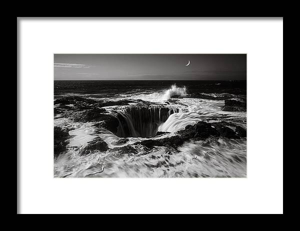 Thor's Well Framed Print featuring the photograph The Mysterious Thor\'s Well by Lipinghu