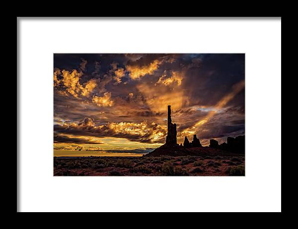 Monument Valley Framed Print featuring the photograph Totem Pole Dawn by William Christiansen