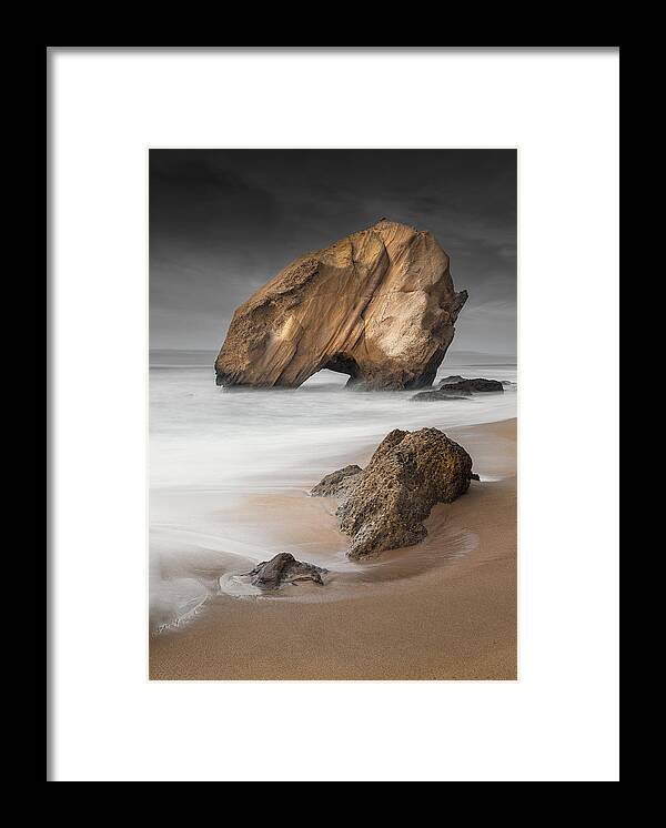 Sea Framed Print featuring the photograph Under A Stormy Sky by Fernando Piarra