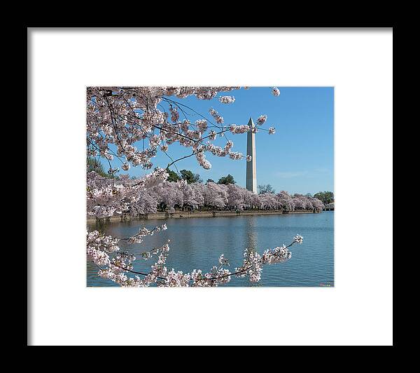 Scenic Framed Print featuring the photograph Washington Monument from the Tidal Basin DS0063 by Gerry Gantt