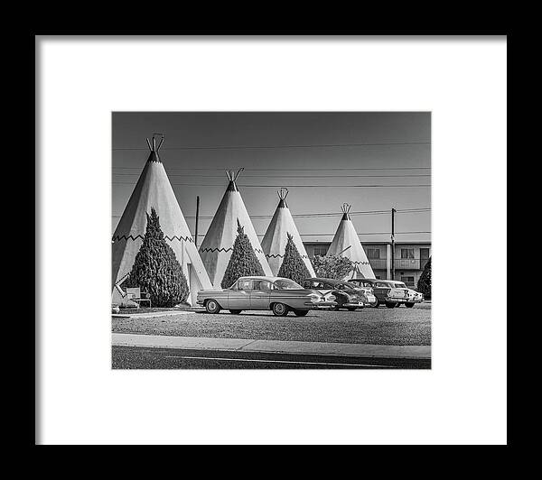 Holbrook Framed Print featuring the photograph Wigwam Motel Park BW by Micah Offman