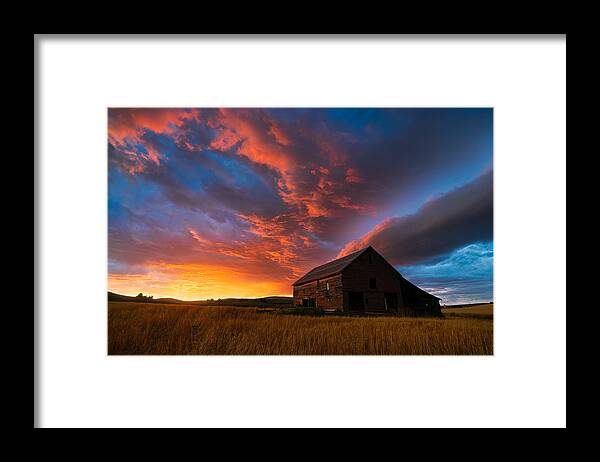 Palouse Framed Print featuring the photograph Witness Of Sunset by John Fan