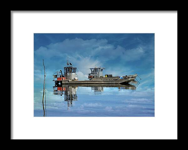 Paysage Framed Print featuring the photograph Bateau #2 by Patricia Bergey