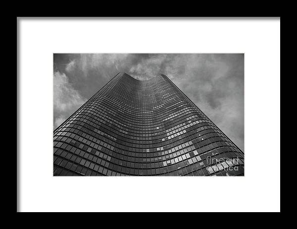 Joshua Mimbs Framed Print featuring the photograph Lake Point Tower Chicago #1 by FineArtRoyal Joshua Mimbs