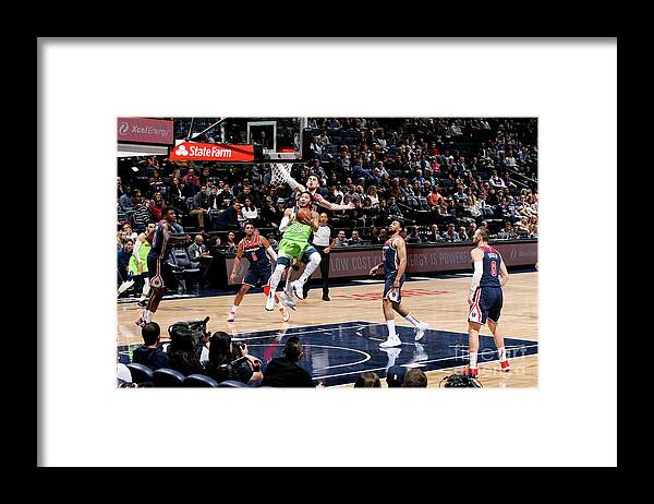 Nba Pro Basketball Framed Print featuring the photograph Derrick Rose by David Sherman