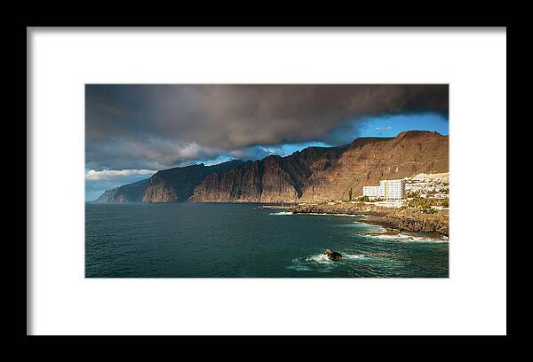 Los Gigantes Framed Print featuring the photograph Los Gigantes #2 by Gavin Lewis