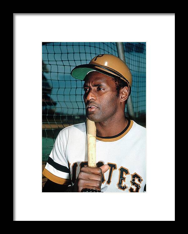 National League Baseball Framed Print featuring the photograph Roberto Clemente #2 by Louis Requena