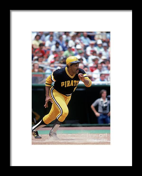 1980-1989 Framed Print featuring the photograph Willie Stargell by Rich Pilling