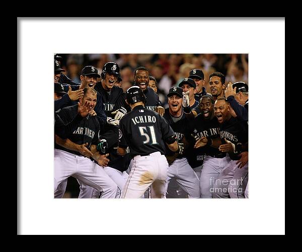 People Framed Print featuring the photograph Ichiro Suzuki #4 by Otto Greule Jr
