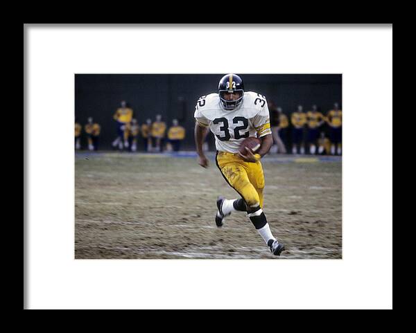 Sports Ball Framed Print featuring the photograph Pittsburgh Steelers #65 by Focus On Sport