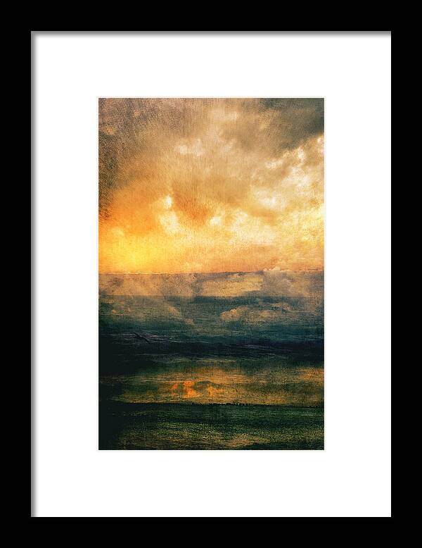 Sea Framed Print featuring the photograph A lovely end of day by Yasmina Baggili