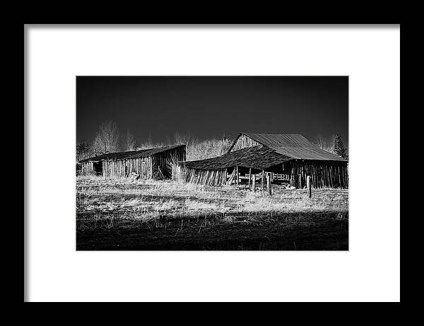 Old Barn Framed Print featuring the photograph Barn by Ron Roberts