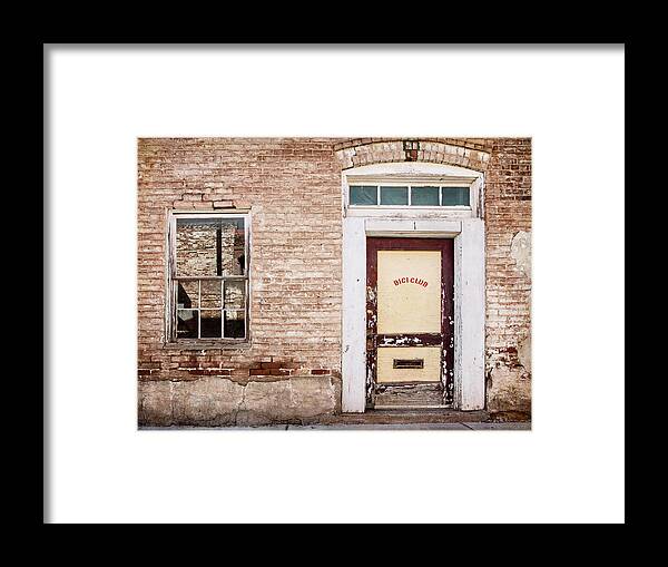 Brick Framed Print featuring the photograph Bici Club by Carmen Kern
