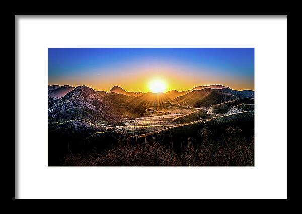 California Framed Print featuring the photograph Calabasas Sunset by Dee Potter
