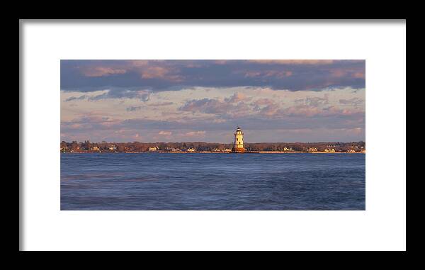 Conimicut Lighthouse Framed Print featuring the photograph Conimicut Lighthouse by Darren White