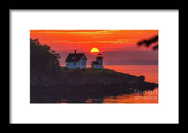 Sun Framed Print featuring the photograph Curtis Island Sunrise by Sean Mills