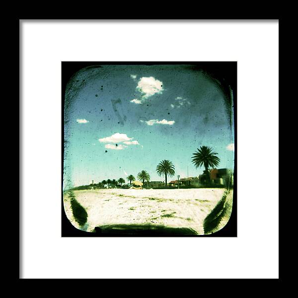 Beach Framed Print featuring the photograph Daydream by Andrew Paranavitana